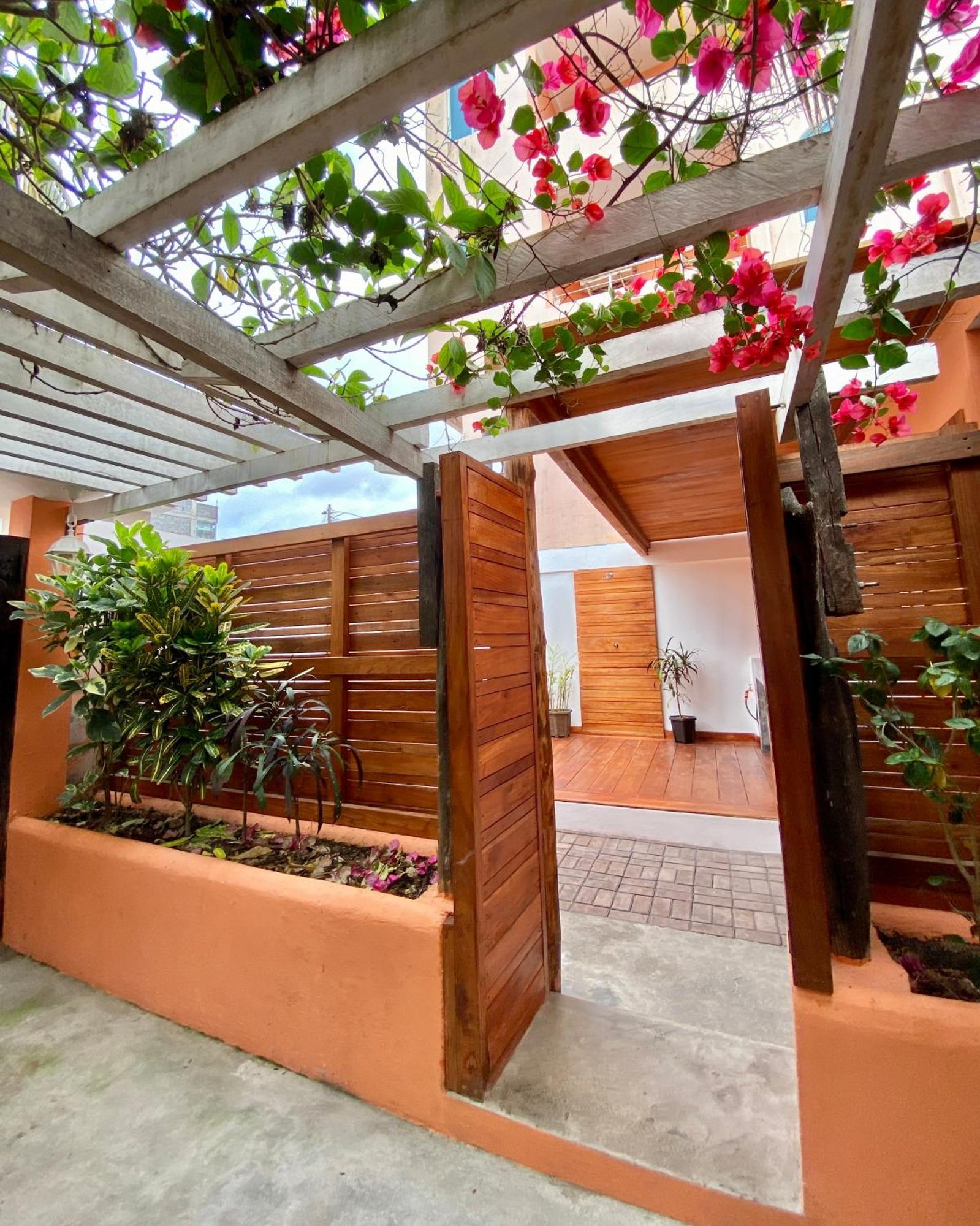 Torre Mar Galapagos Boutique Suites Пуерто Айора Екстериор снимка