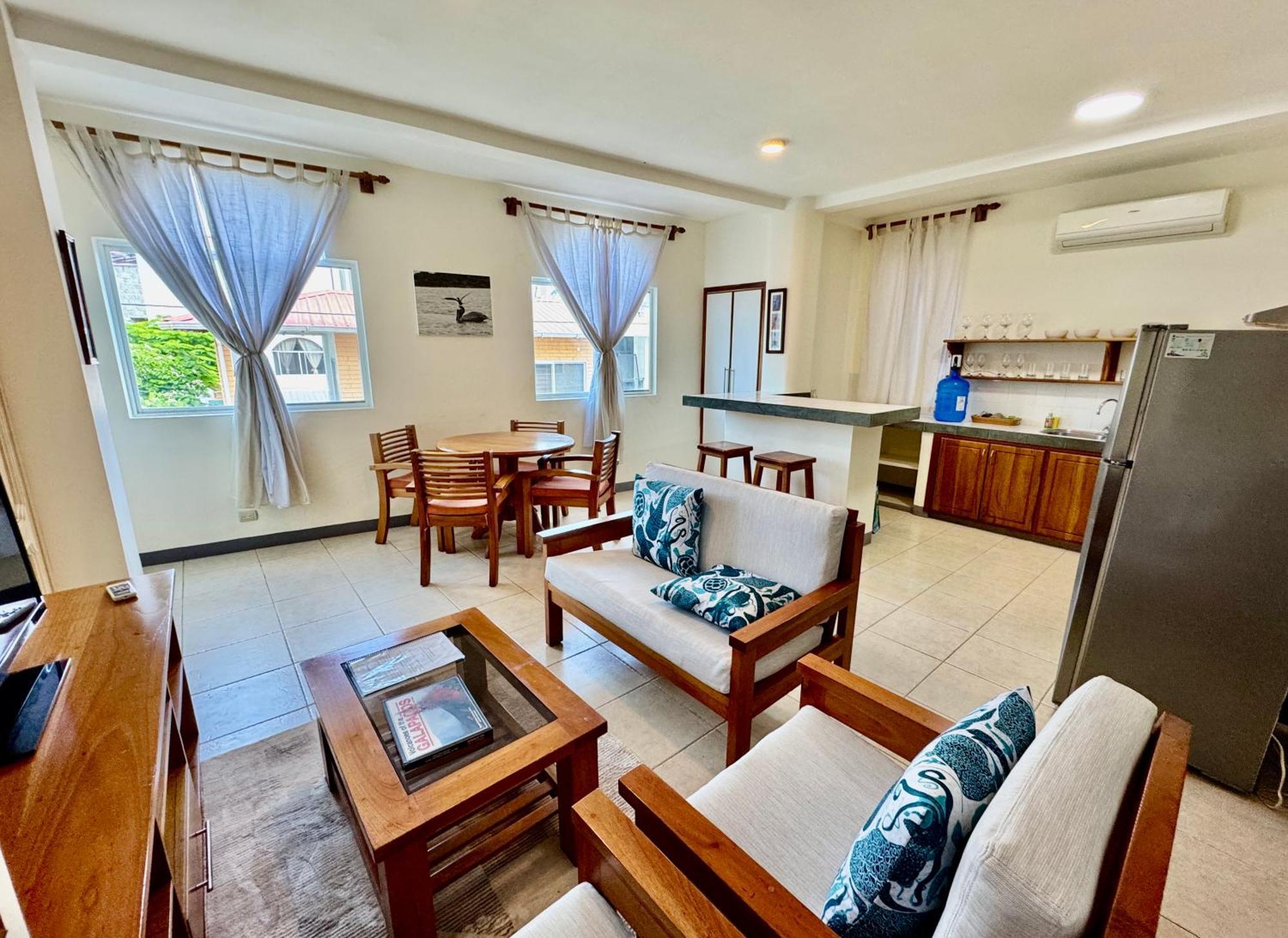 Torre Mar Galapagos Boutique Suites Пуерто Айора Екстериор снимка